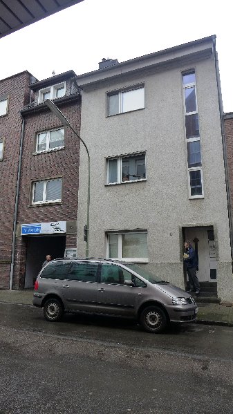 Neuss Zentrum – Renditehaus mit interessanter Gewerbeeinheit!