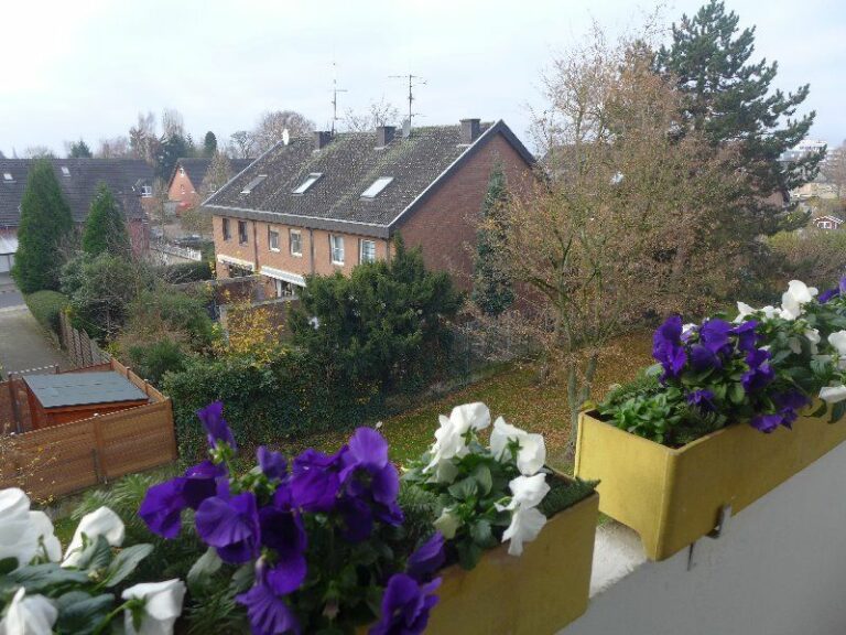 Nun ist die Reservierung da bis 5.5.15 Neuss – Solide Kapitalanlage in gepflegtem Mehrfamilienhaus!
