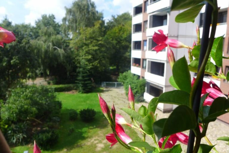 jetzt reserviert !Vermietete Kapitalanlage 2 Zimmerwohnung in Neuss-Norf mit Tiefgaragenplatz