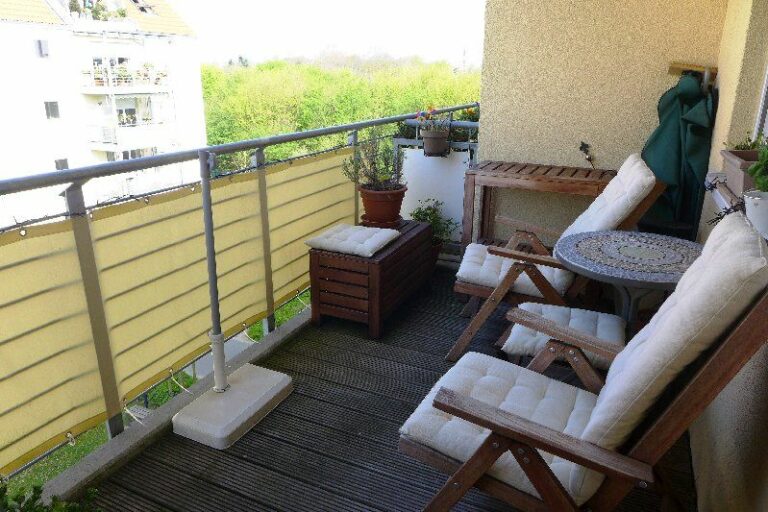 Neuss – Meertal, moderne 3 Zimmerwohnung in fast ganz neuem Energiesparhaus!