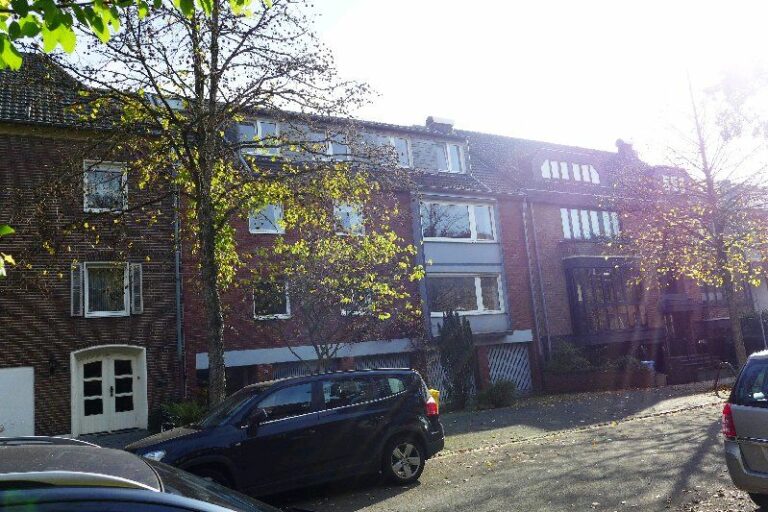 Neuss Dreikönigenviertel – TOP 4 Zimmer – Wohlfühlwohnung mit herrlichem Ausblick ins Grüne!