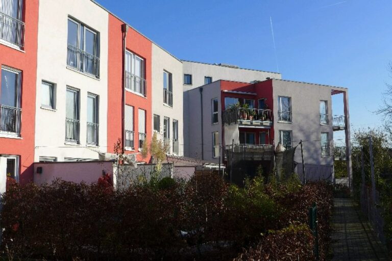 Jetzt vermietet ! Neuss – Barrierefreie 3 Zimmerwohnung mit Balkon und Einbauküche nähe City und HBF
