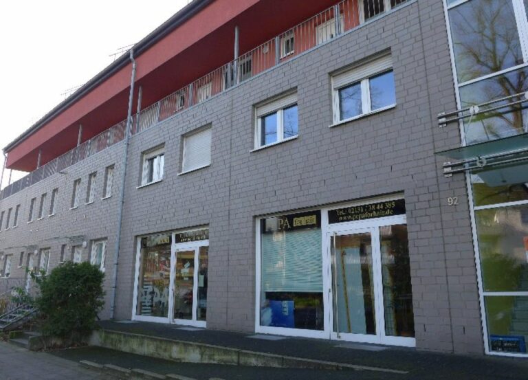 Neuss-Grimlinghausen, zentral gelegenes Ladenlokal mit stufenlosem Zugang