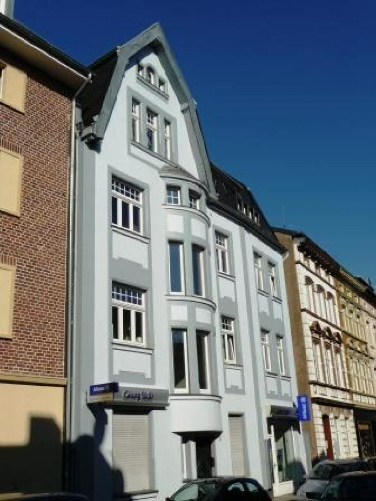 Altbauwohnung mit Charme auf der Büttger Str. für den Cityliebhaber!