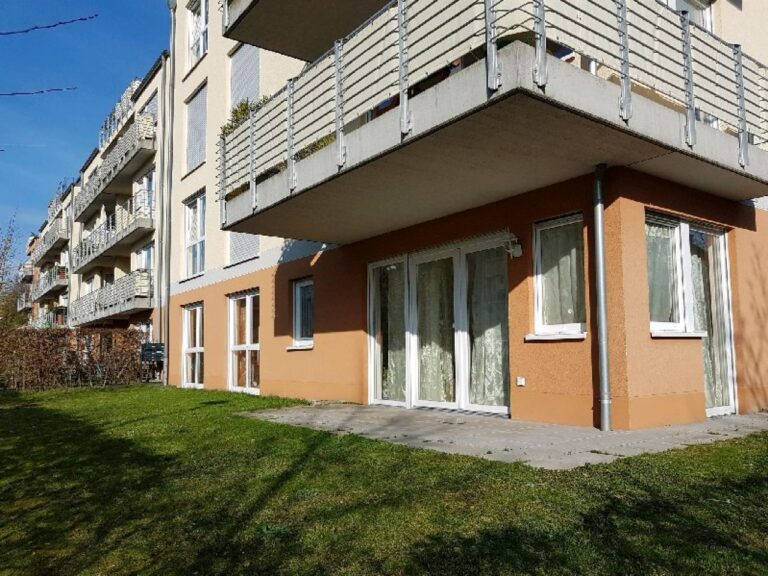 Meertal Neuss,  4 Zimmer-Gartenwohnung in barrierefreiem Energiesparhaus!