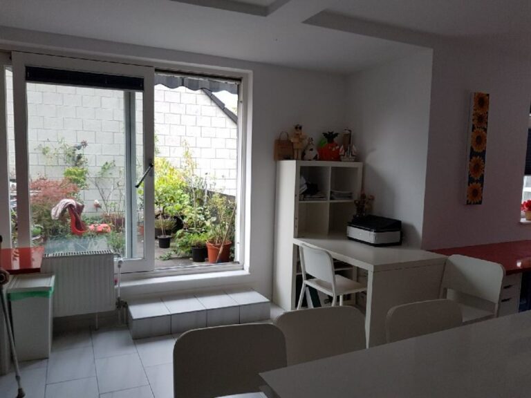 Neuss – Zentrum!  2,5 Zimmer Maisonette  – ein Traum in weiß – mitten in Neuss!