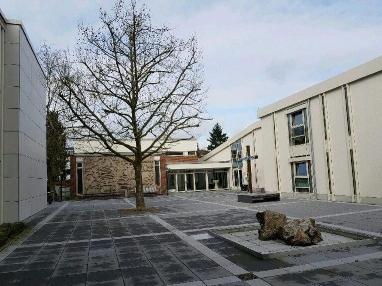 Neuss – fast neu! Barrierefreie 3 Zimmerwohnung im Niedrigenergiehaus – gerne für Senioren!