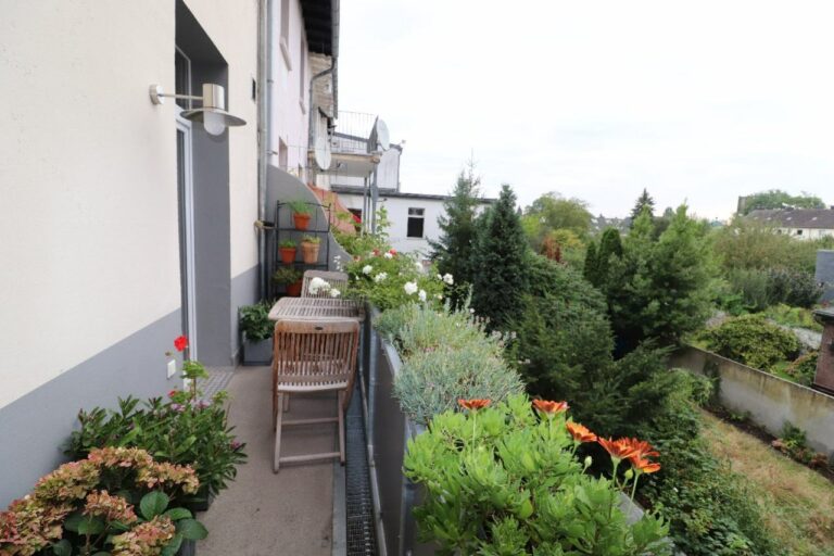 Neuss – Furth,  sehr gepflegte Maisonettewohnung in Bürgerhaus der Anfang 1900er Jahre