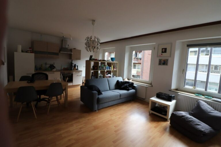 Neuss – zentral gelegene Singlewohnung für Personen mit eigenem Einkommen!!!
