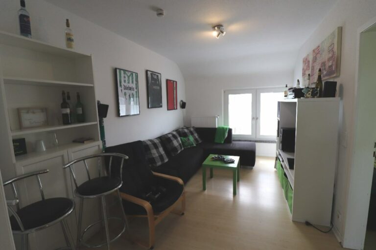 vermiSinglewohnung in Neuss – City , Stadtgarten; Einzelperson mit eigenem Einkommen!!!!!