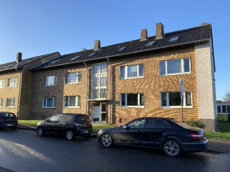 Neuss – Zinshaus! Solide, gepflegte Kapitalanlage zentral in Neuss!
