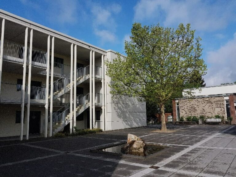 Neuss – fast wie neu! Barrierefreie 3 Zimmerwohnung im Niedrigenergiehaus!