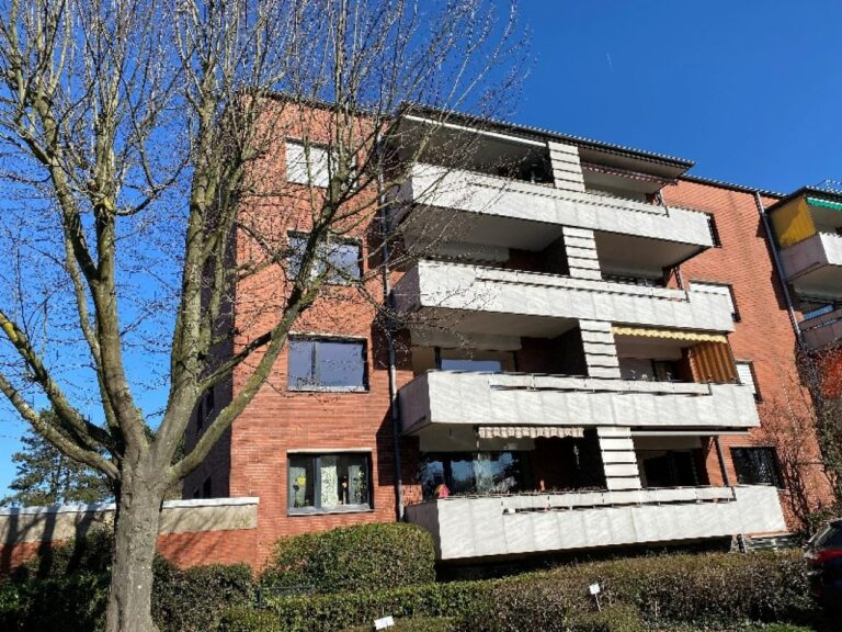Neuss Preussenviertel – schicke 3 Zimmerwohnung, renoviert und mit neuem Bad!