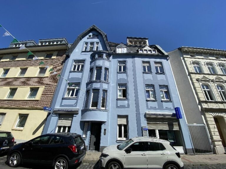 Neuss Büttgerstr. – 2 Zimmer Altbauwohnung mit Charme; ideal für 1 Person!