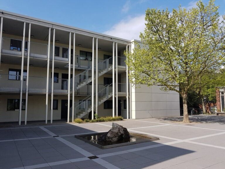 Neuss Einsteinstr.- moderne, barrierefreie 2 Zimmerwohnung im Niedrigenergiehaus!