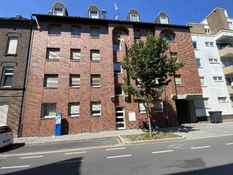 Neuss – Dreikönigenviertel, hübsche 2Zimmerwohnung mit Balkon, stadtnah! Max. 2 Personen!!!!