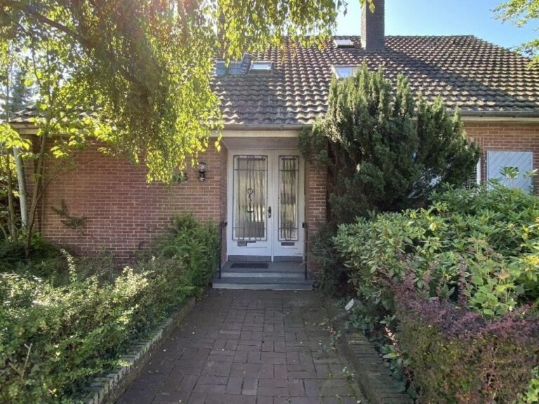 RESERVIERT bis 15.9.Neuss Dreikönigen, freistehendes Einfamilienhaus in begehrter Wohngegend!