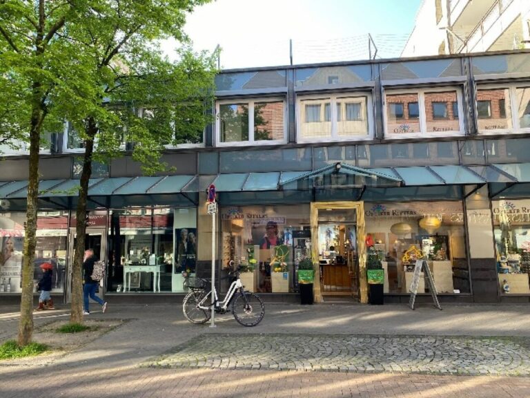 Reserviert bis zum Neuss Zentrum – Attraktive großzügige Büro,- oder Praxisräume, barrierefrei!