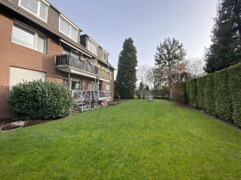Kaarst, gemütliche 3-Zimmer-DG-Wohnung mit schönem Ausblick und Gartennutzung! MAX. 2Personen!