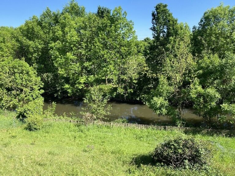 Neuss – großzügiges, freistehendes Einfamilienhaus mit Garten, direkt am Erftbogen! Provisionsfrei!