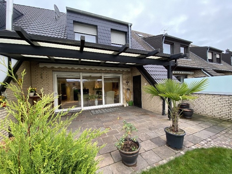 überdachte Terrasse